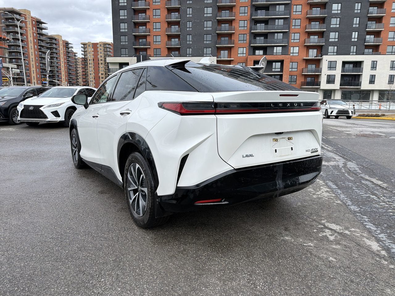 Lexus RZ  2023