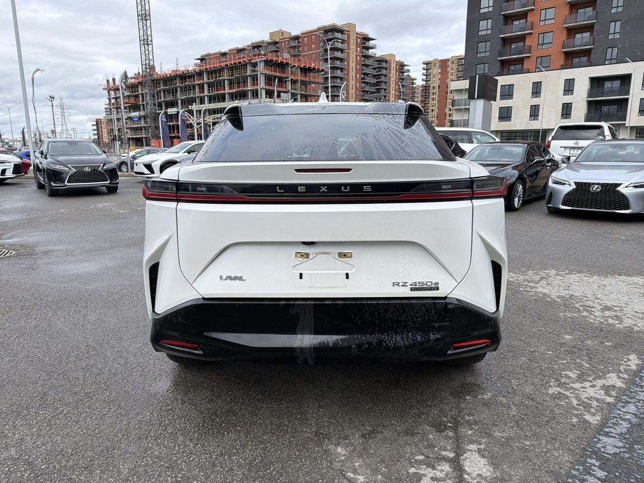Lexus RZ  2023