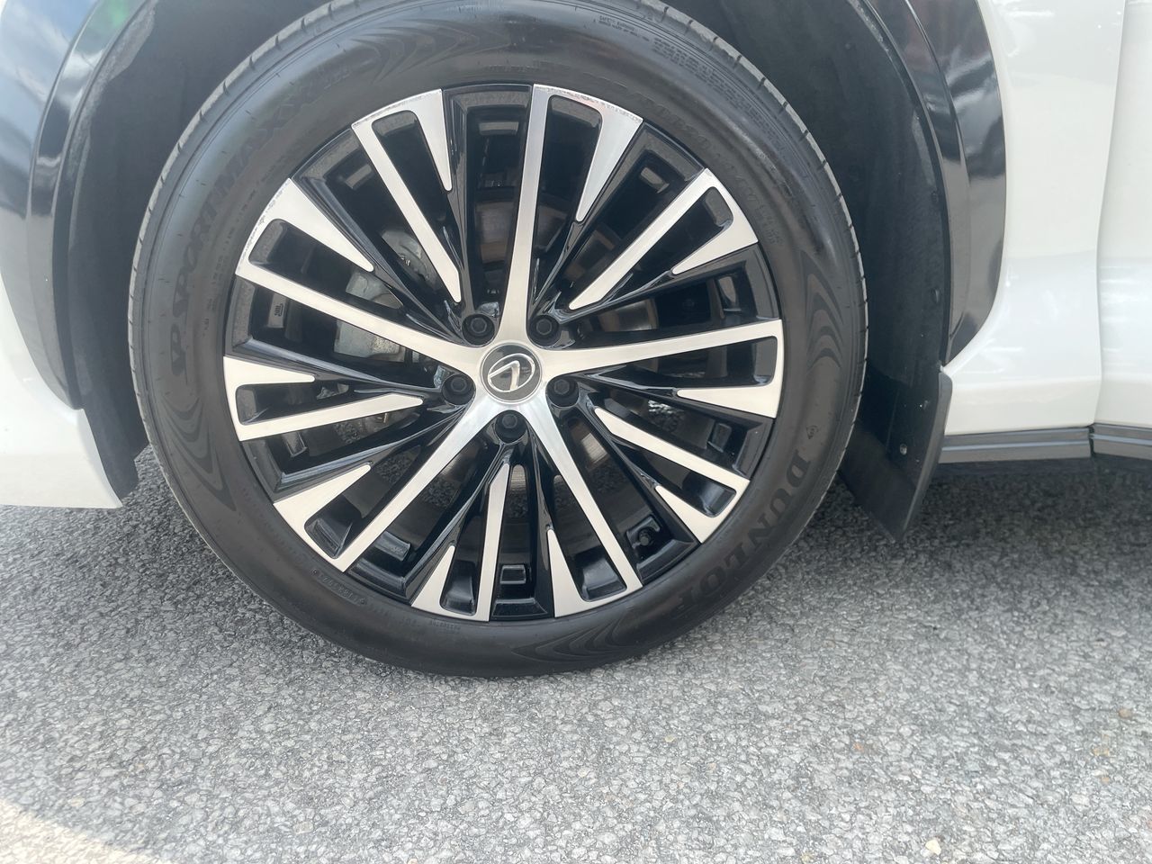 Lexus RZ  2024 à Laval, Québec