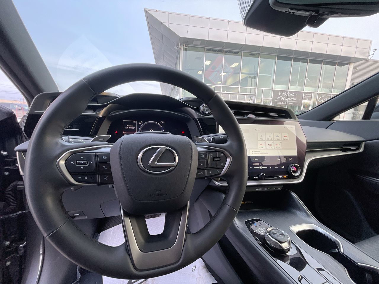 Lexus RZ  2025 à Laval, Québec