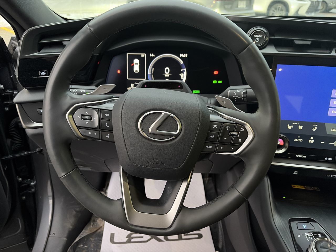 Lexus RZ  2025 à Laval, Québec