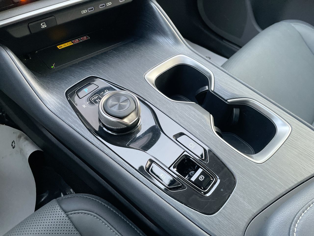 Lexus RZ  2025 à Laval, Québec