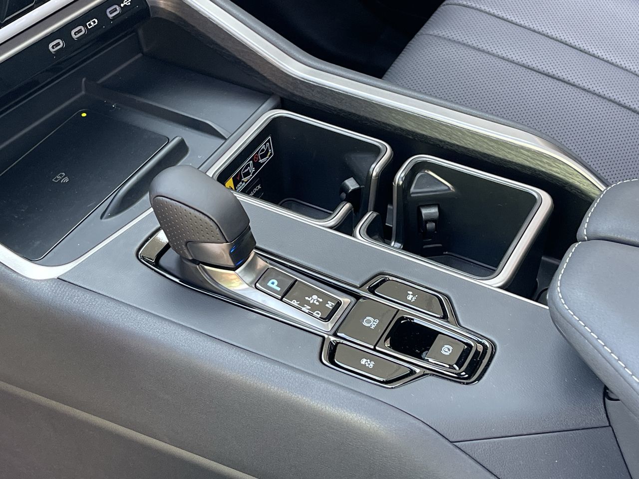 Lexus TX Hybrid  2025