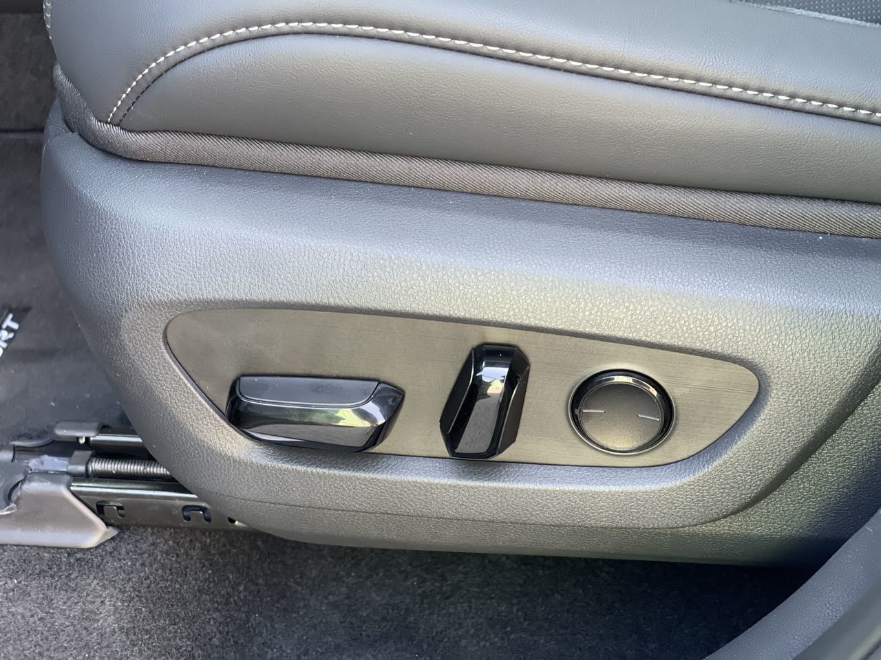 Lexus TX Hybrid  2025