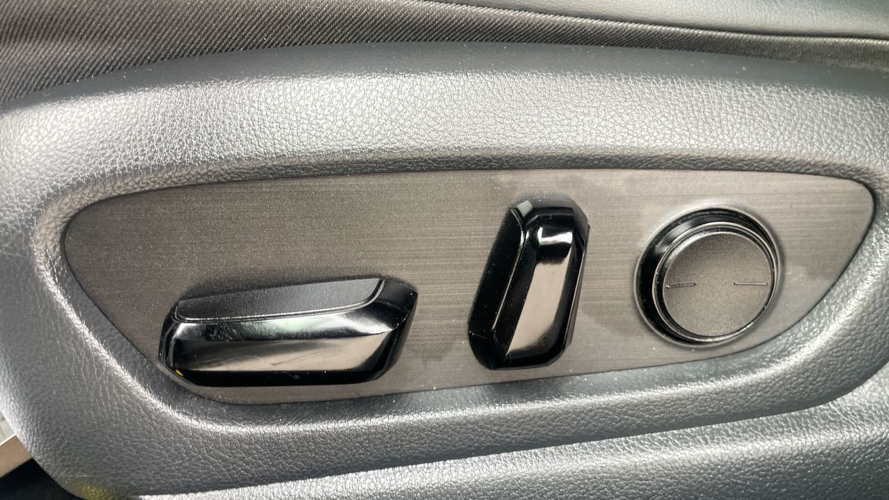 Lexus UX 250h  2021 à Laval, Québec