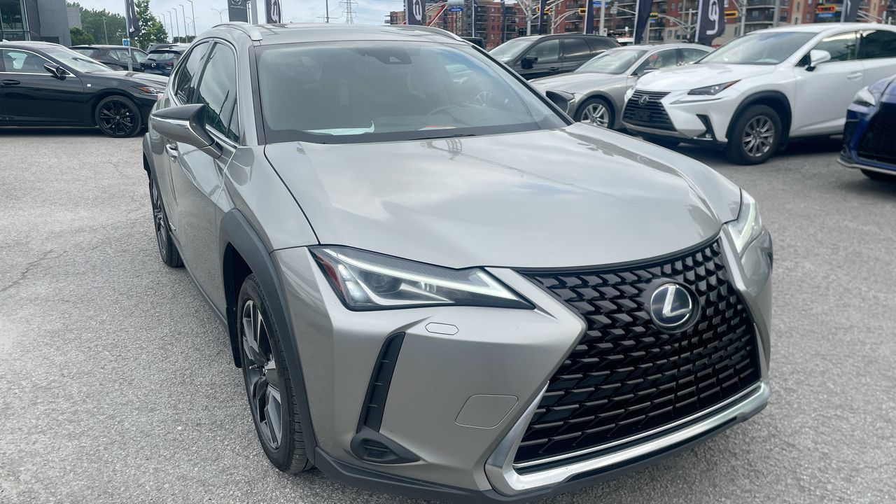Lexus UX 250h  2021 à Laval, Québec