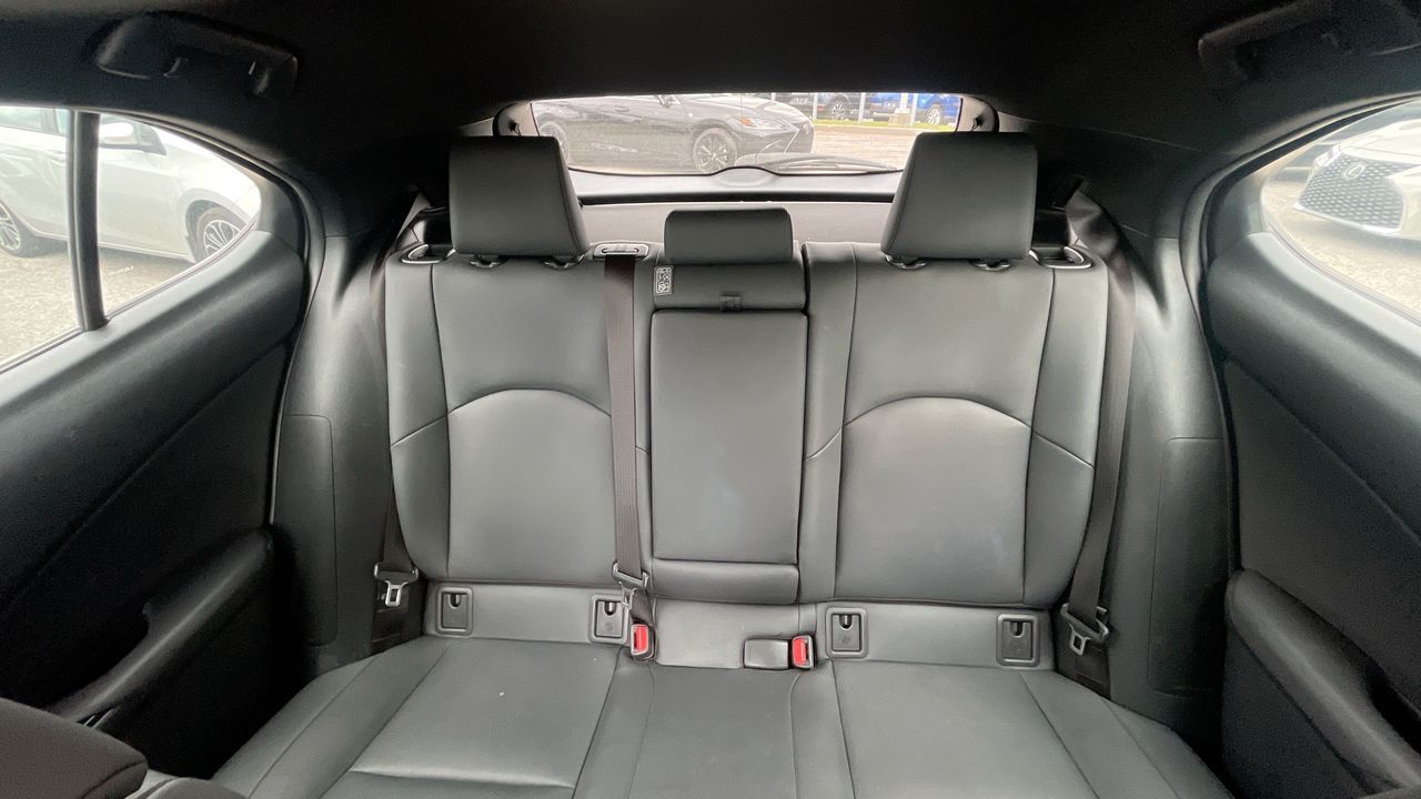 Lexus UX 250h  2021 à Laval, Québec