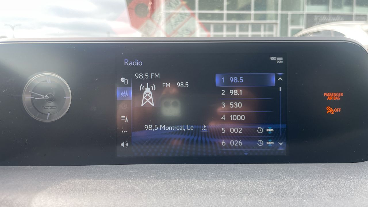 Lexus UX 250h  2021 à Laval, Québec