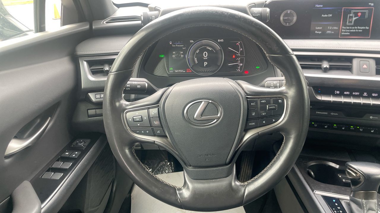 Lexus UX 250h  2021 à Laval, Québec