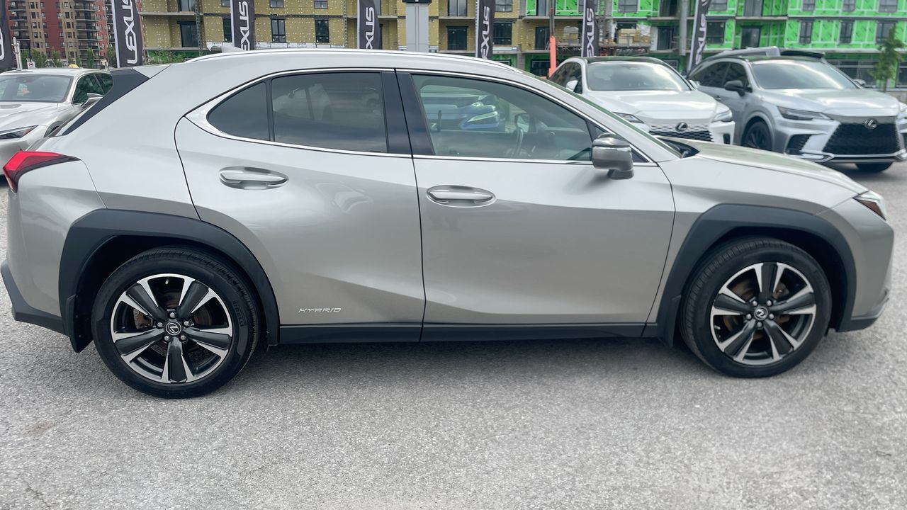 Lexus UX 250h  2021 à Laval, Québec