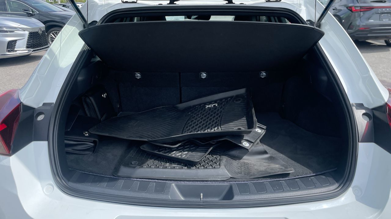 2022 Lexus UX 250h in Laval, Quebec