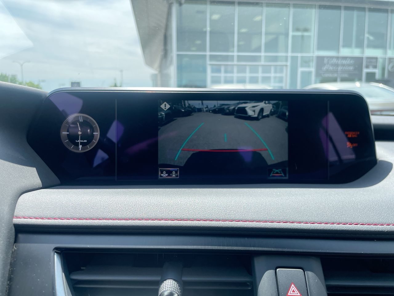 Lexus UX 250h  2022 à Laval, Québec