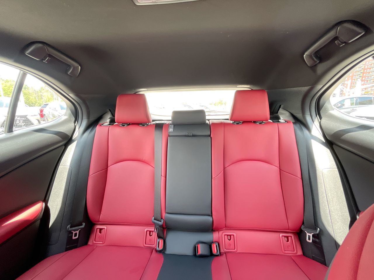 Lexus UX 250h  2022 à Laval, Québec