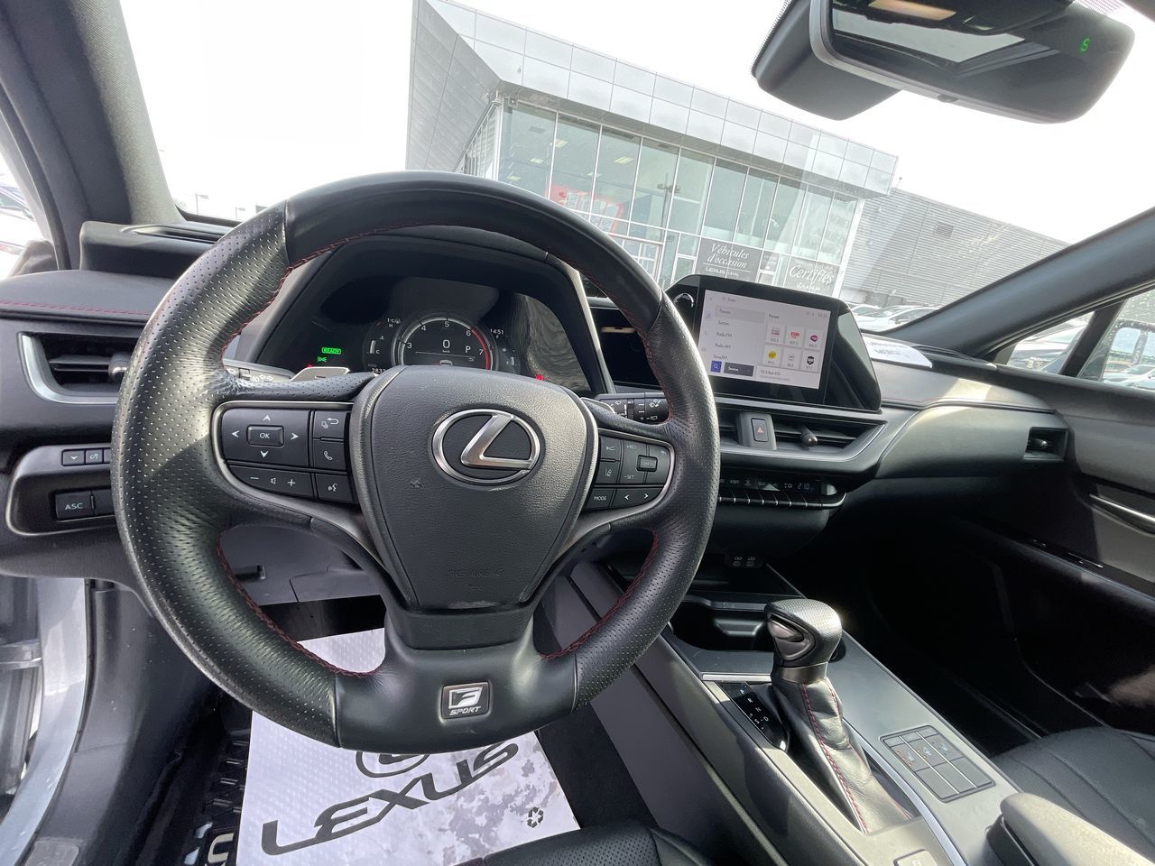 Lexus UX 250h  2023