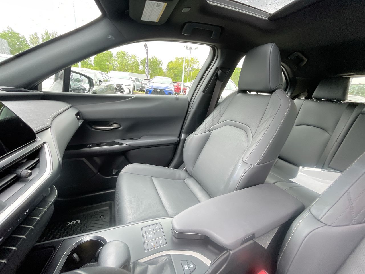2024 Lexus UX 250h in Laval, Quebec