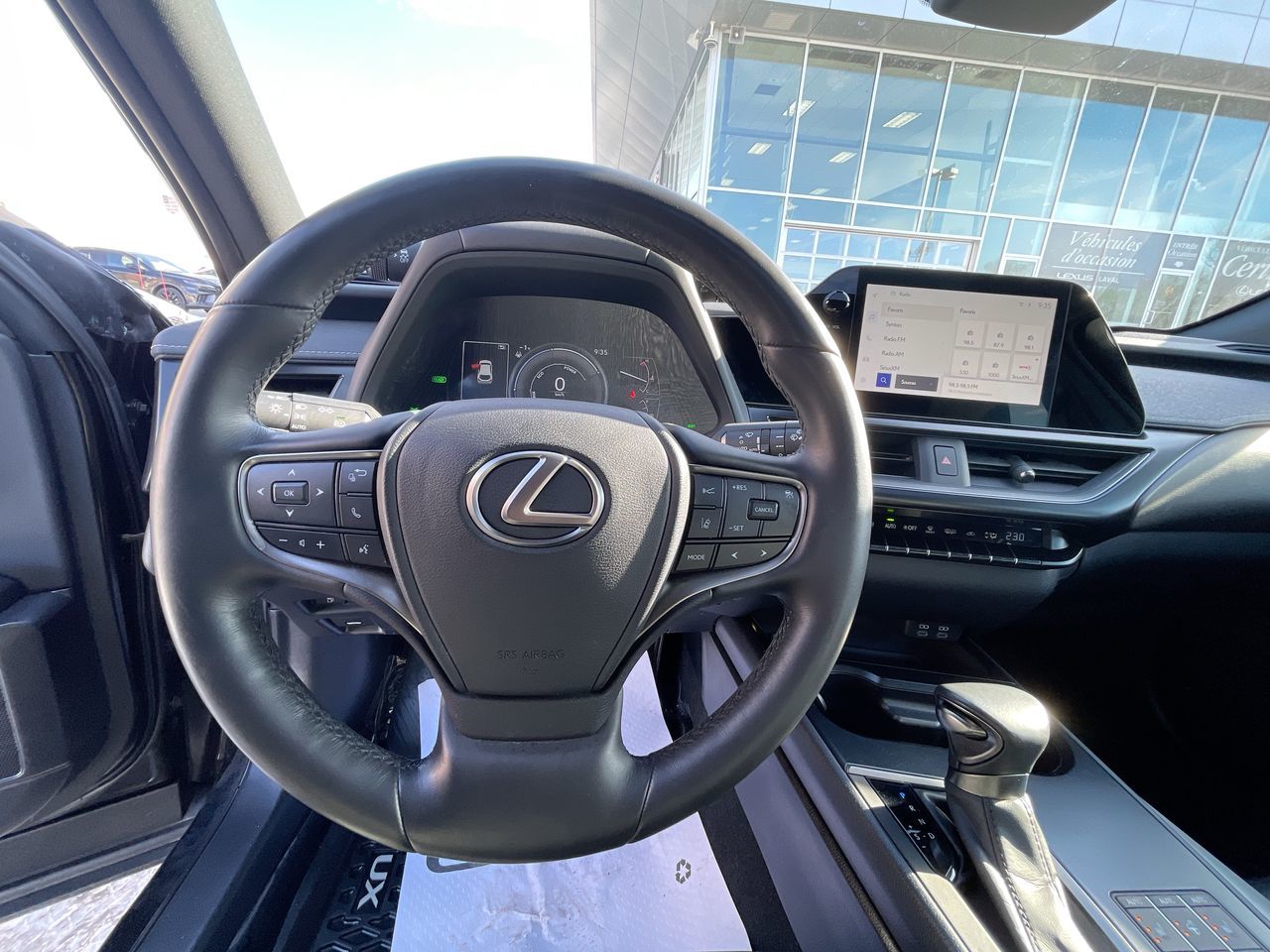 Lexus UX 250h  2024