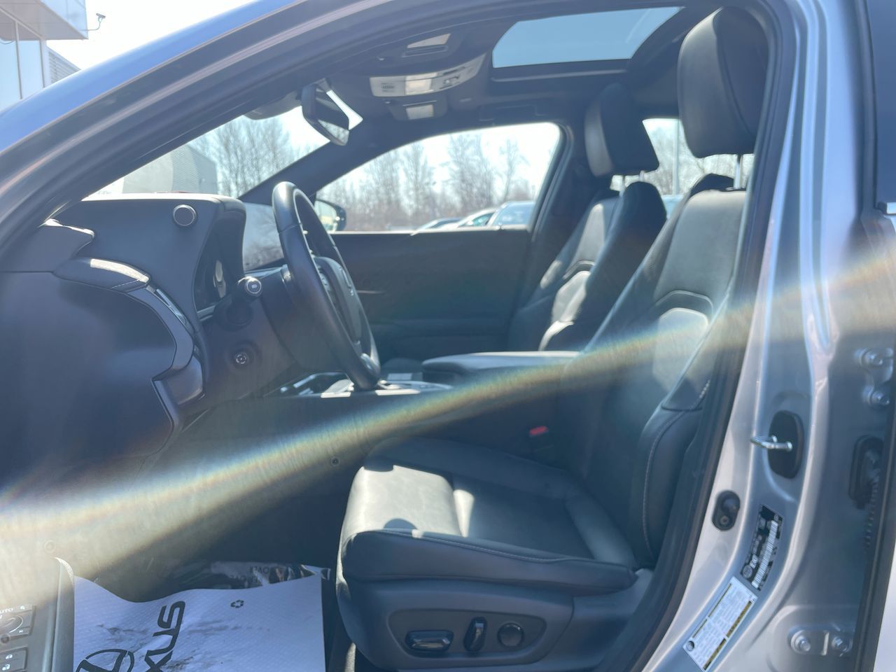 Lexus UX 250h  2024