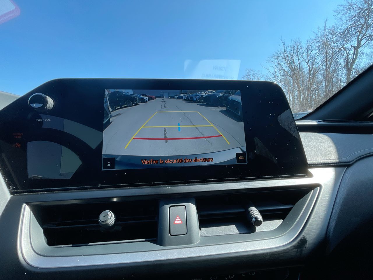 Lexus UX 250h  2024