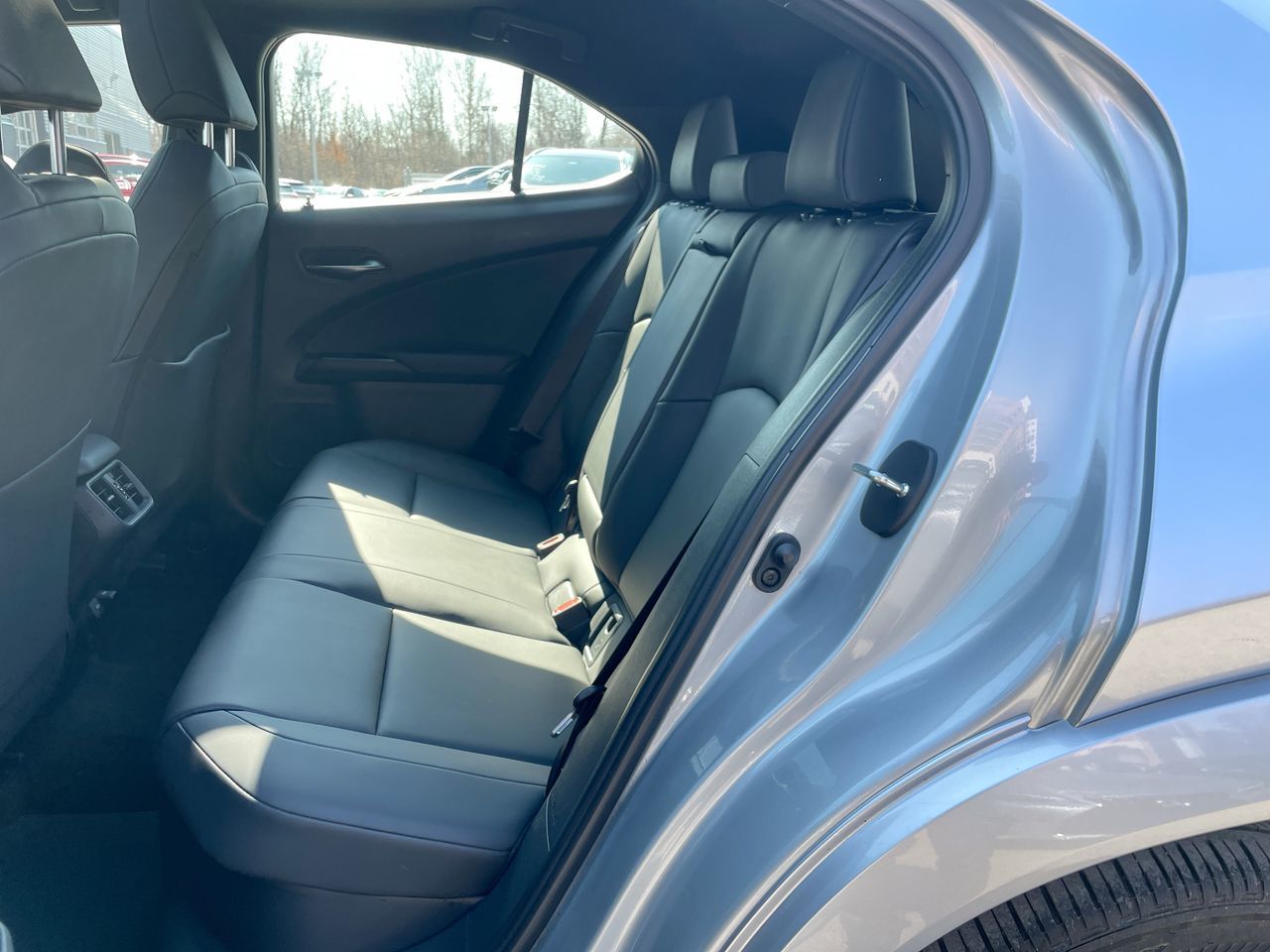 Lexus UX 250h  2024