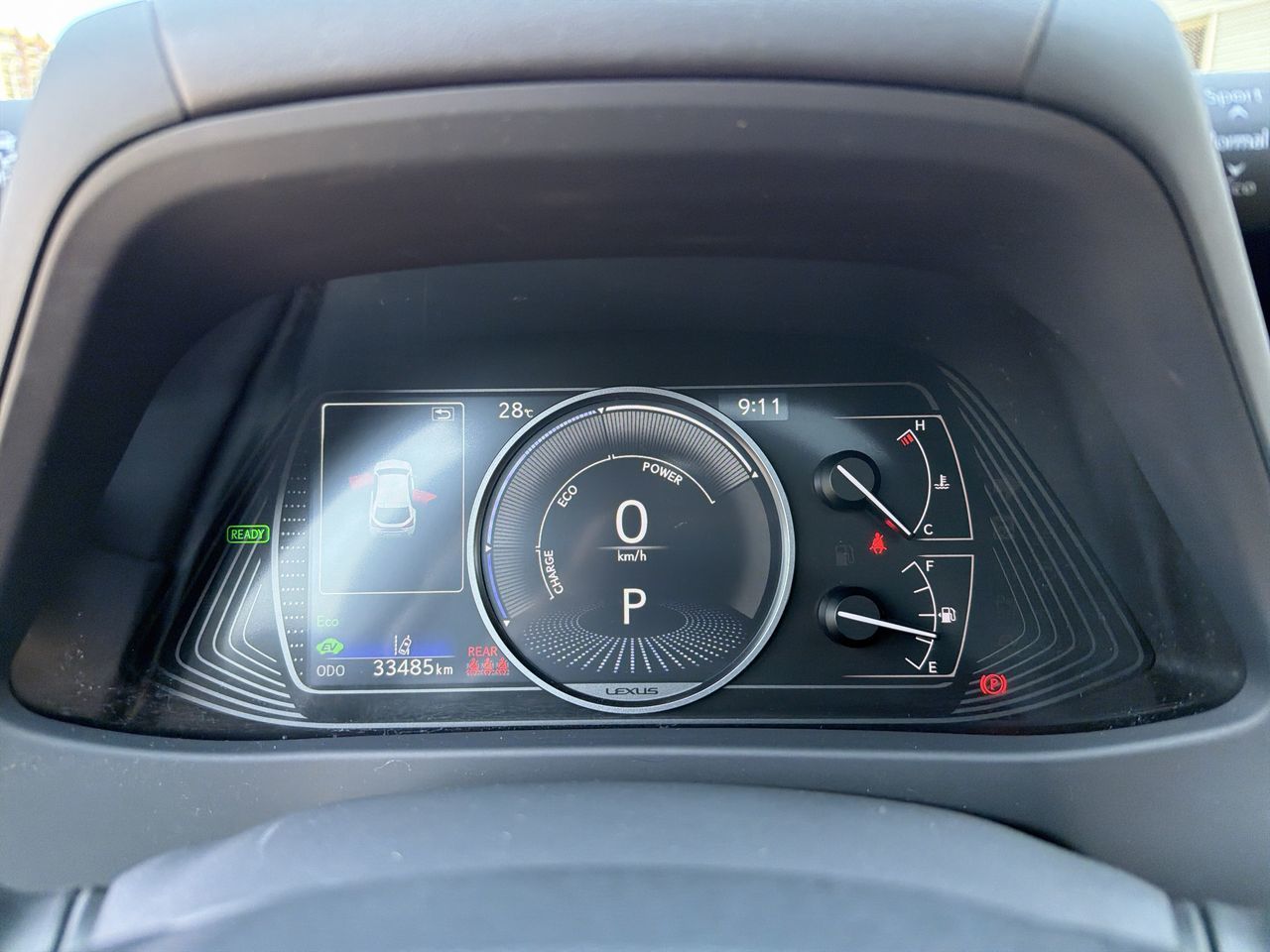 Lexus UX 250h  2024