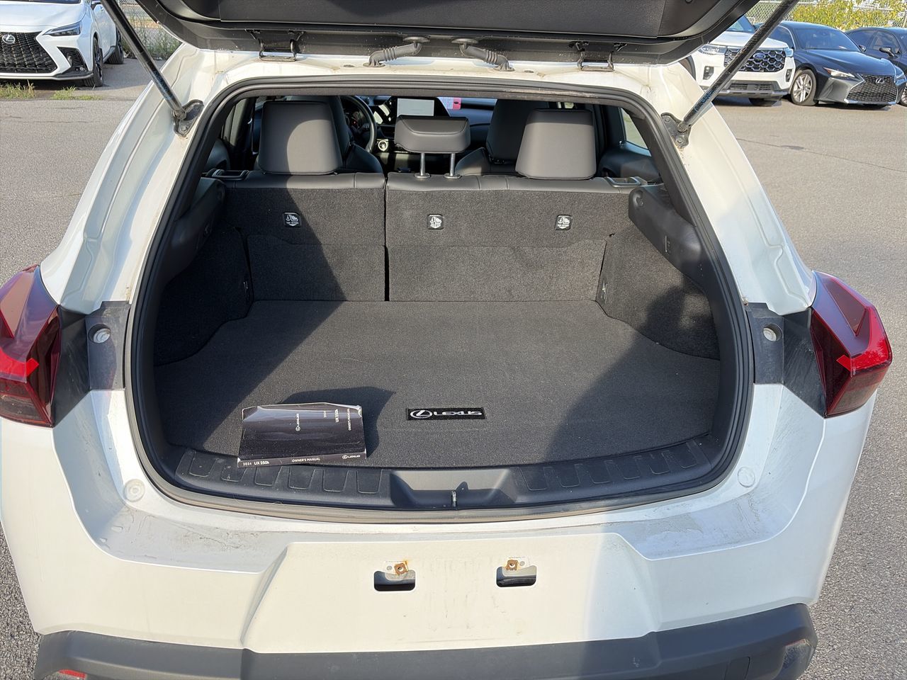 Lexus UX 250h  2024 à Laval, Québec