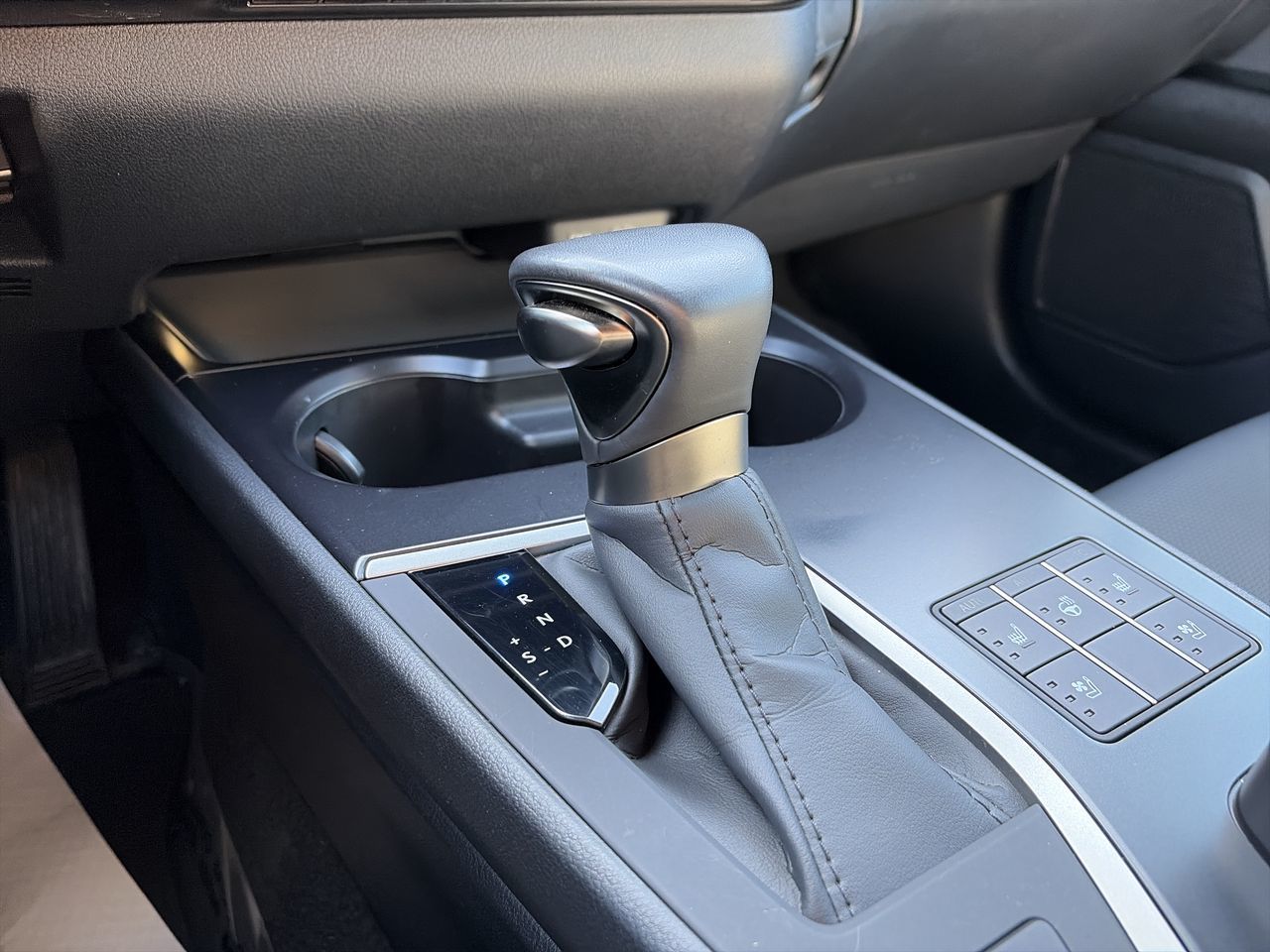 2024 Lexus UX 250h in Laval, Quebec