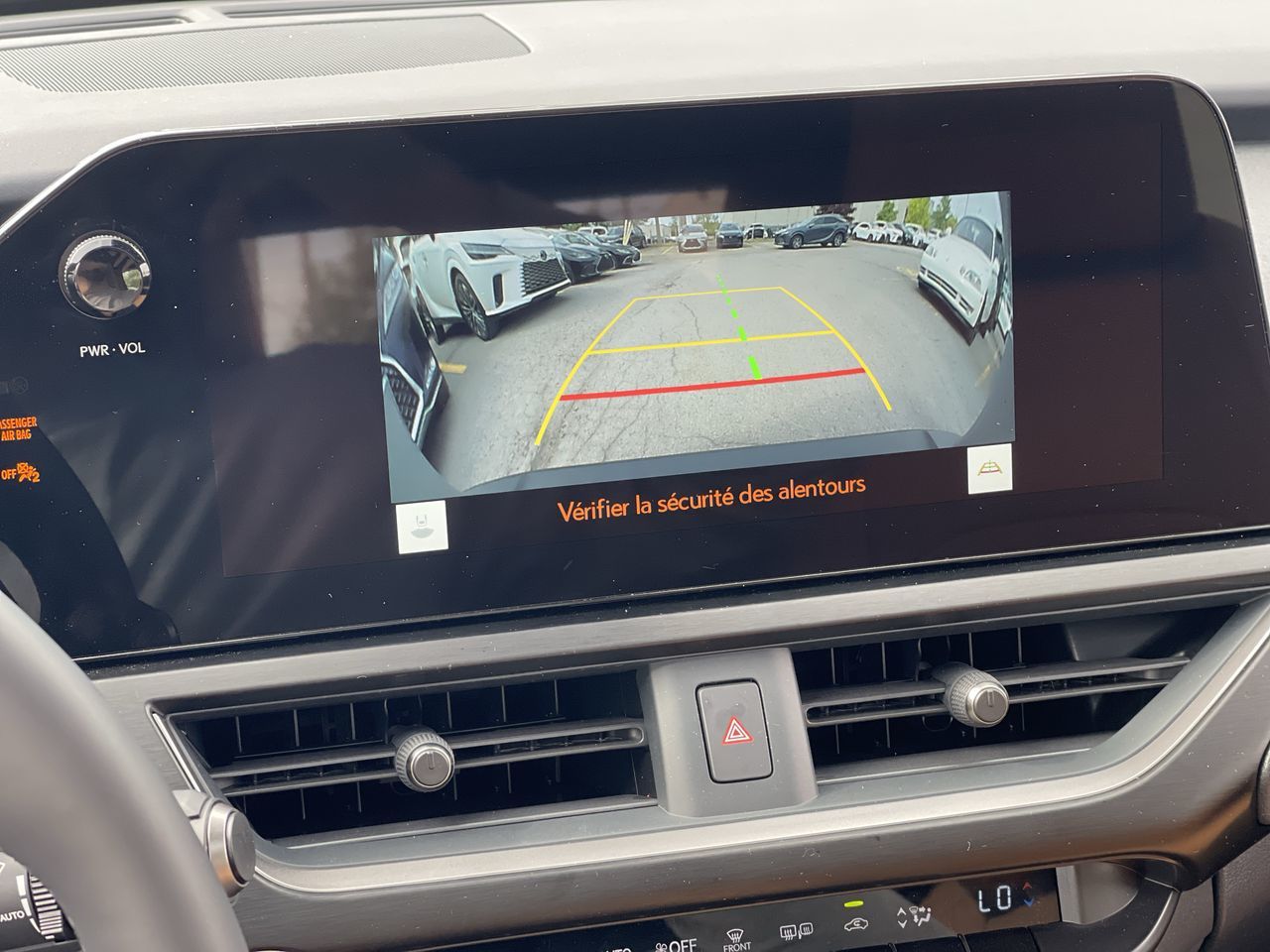 2025 Lexus UX HYBRID in Laval, Quebec
