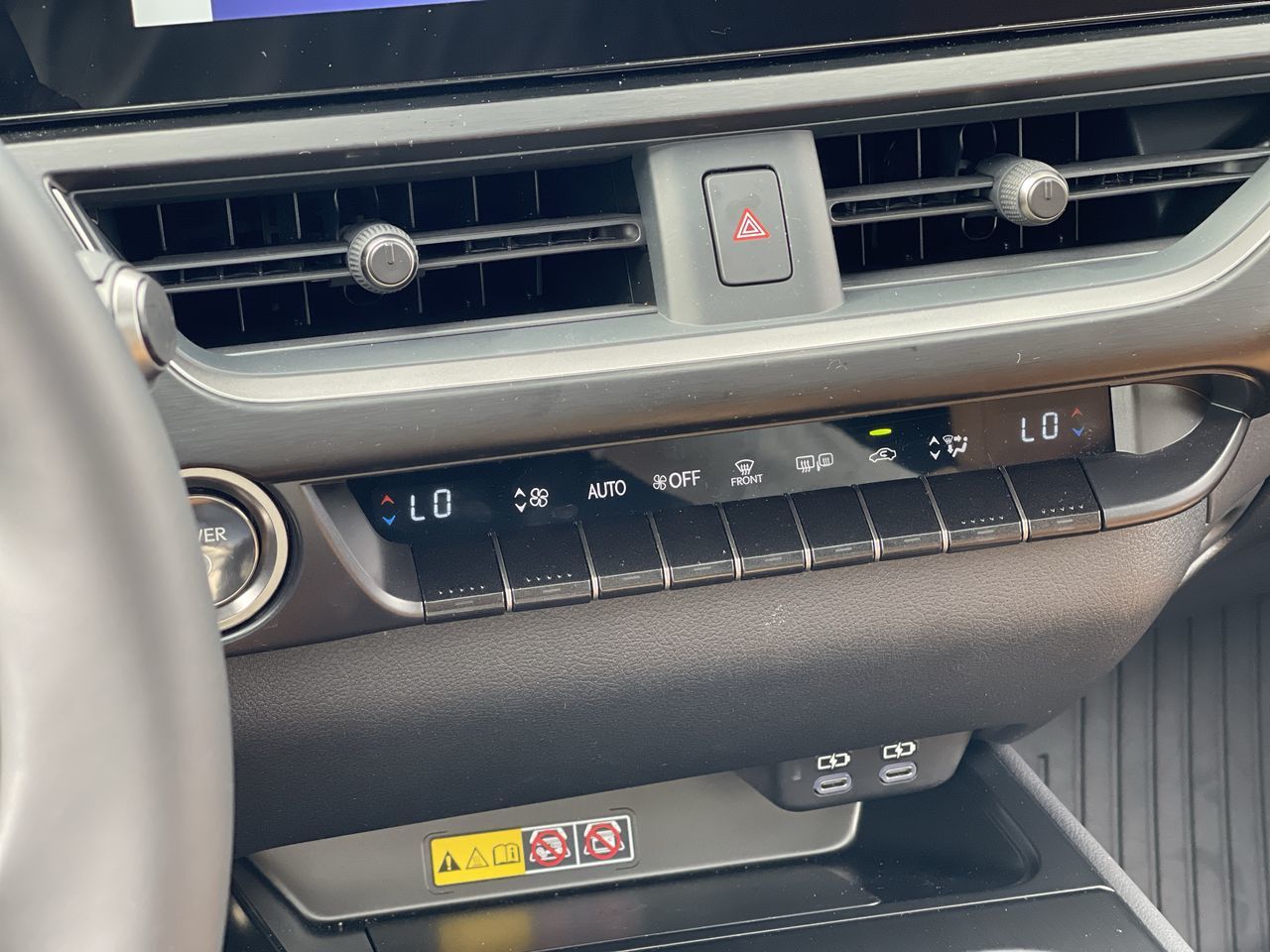 2025 Lexus UX HYBRID in Laval, Quebec