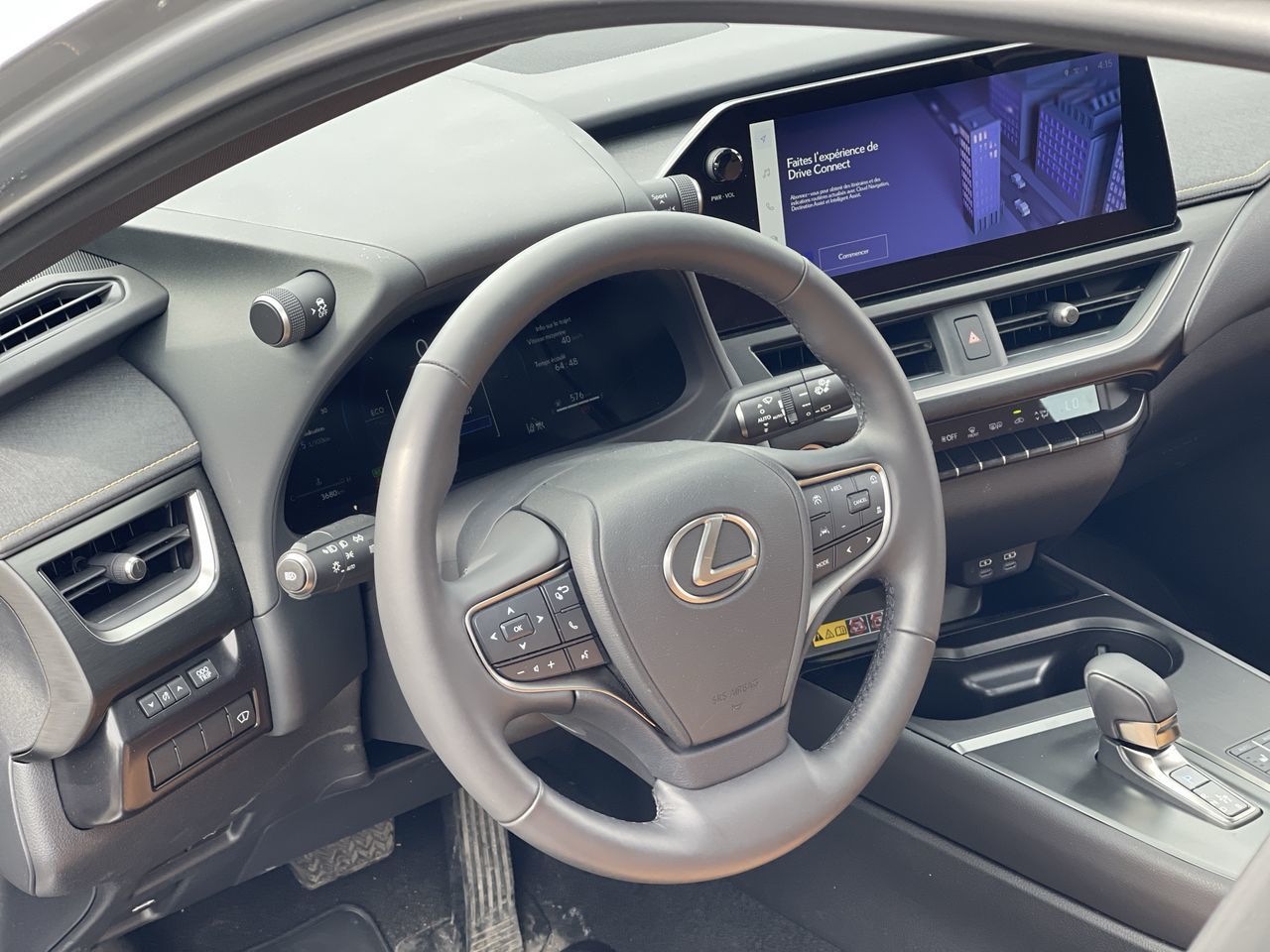 2025 Lexus UX HYBRID in Laval, Quebec