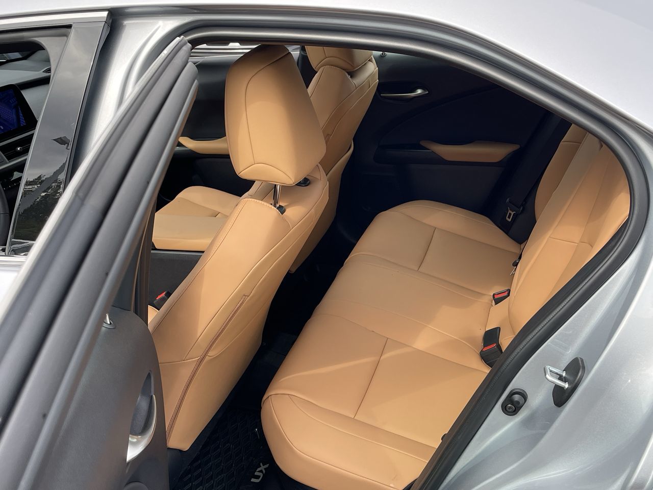 2025 Lexus UX HYBRID in Laval, Quebec