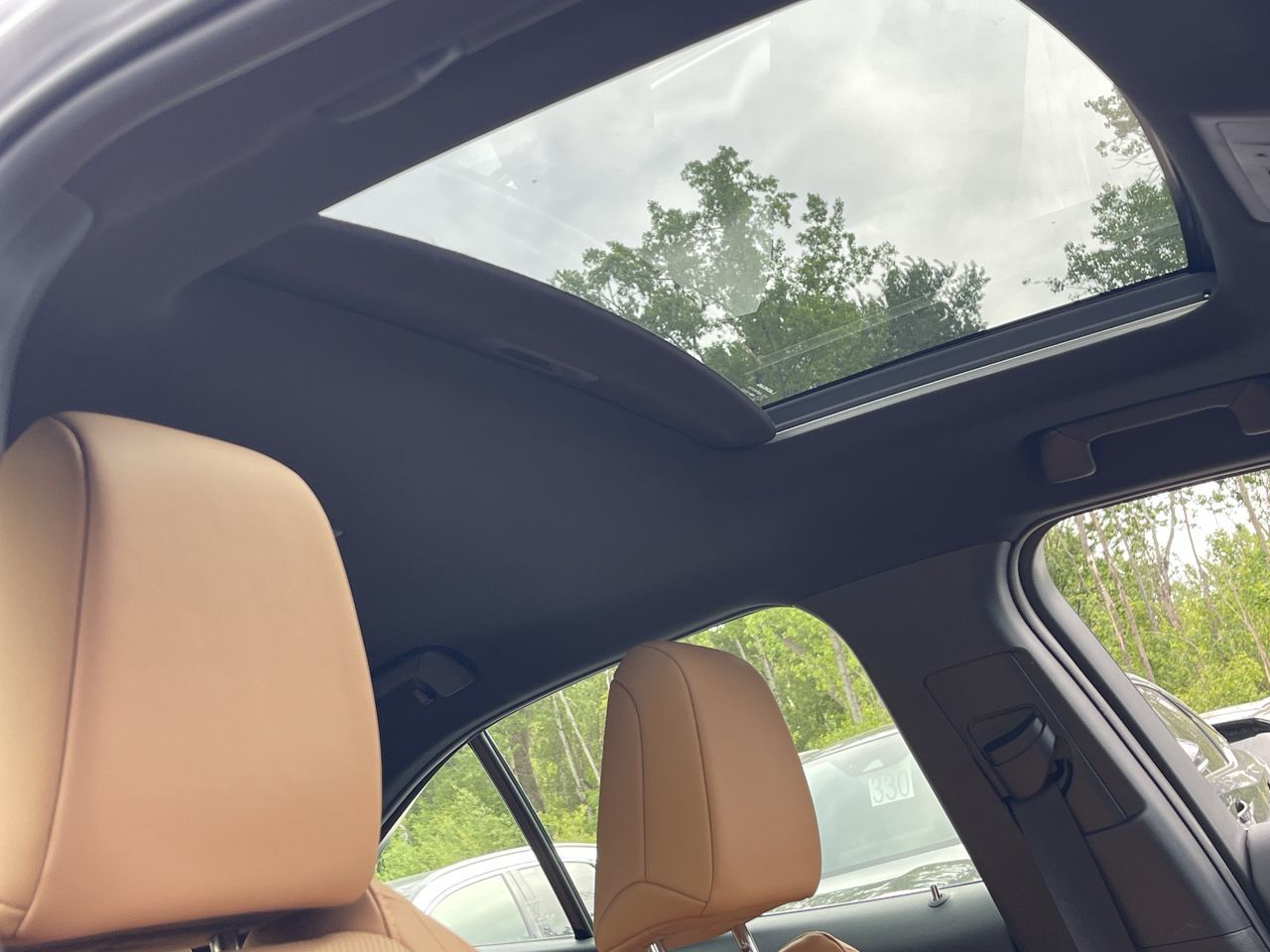 2025 Lexus UX HYBRID in Laval, Quebec