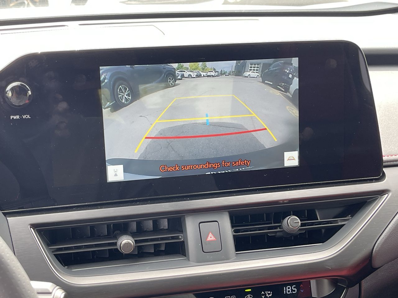 2025 Lexus UX HYBRID in Laval, Quebec