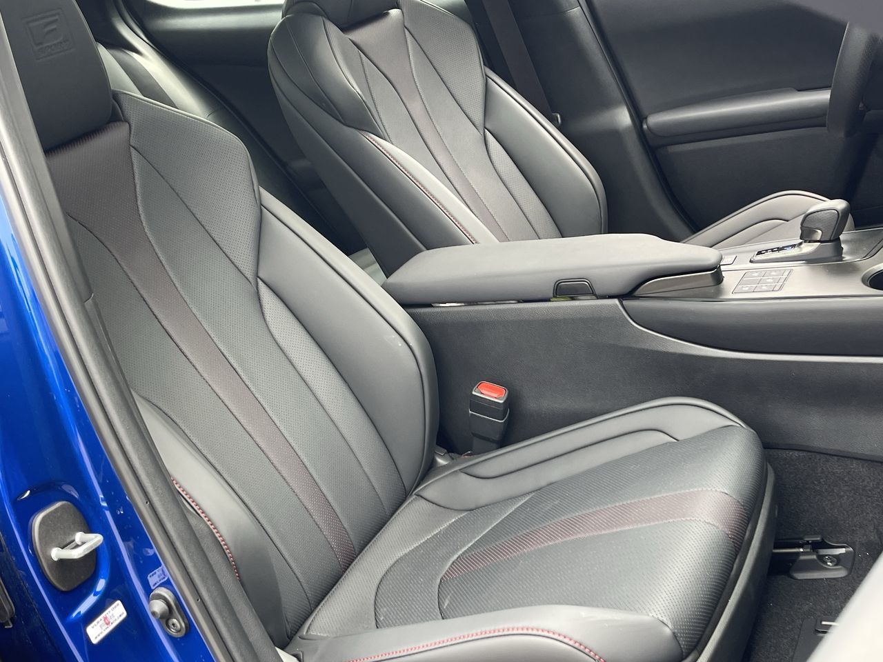 2025 Lexus UX Hybrid