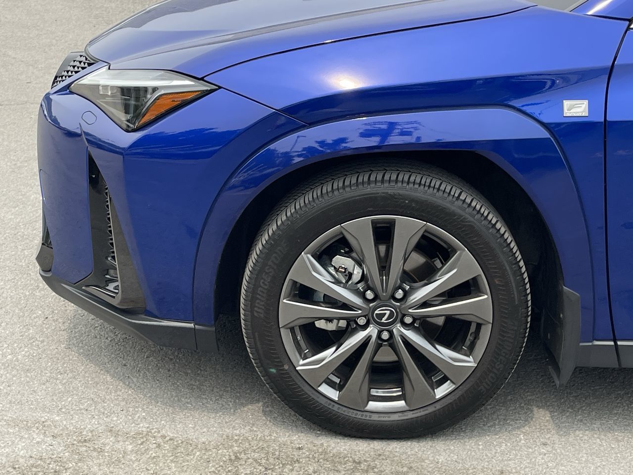 2025 Lexus UX Hybrid