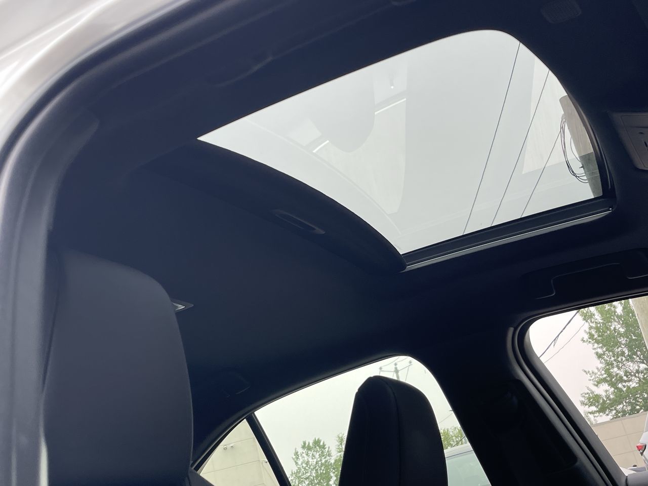 Lexus UX Hybrid  2025