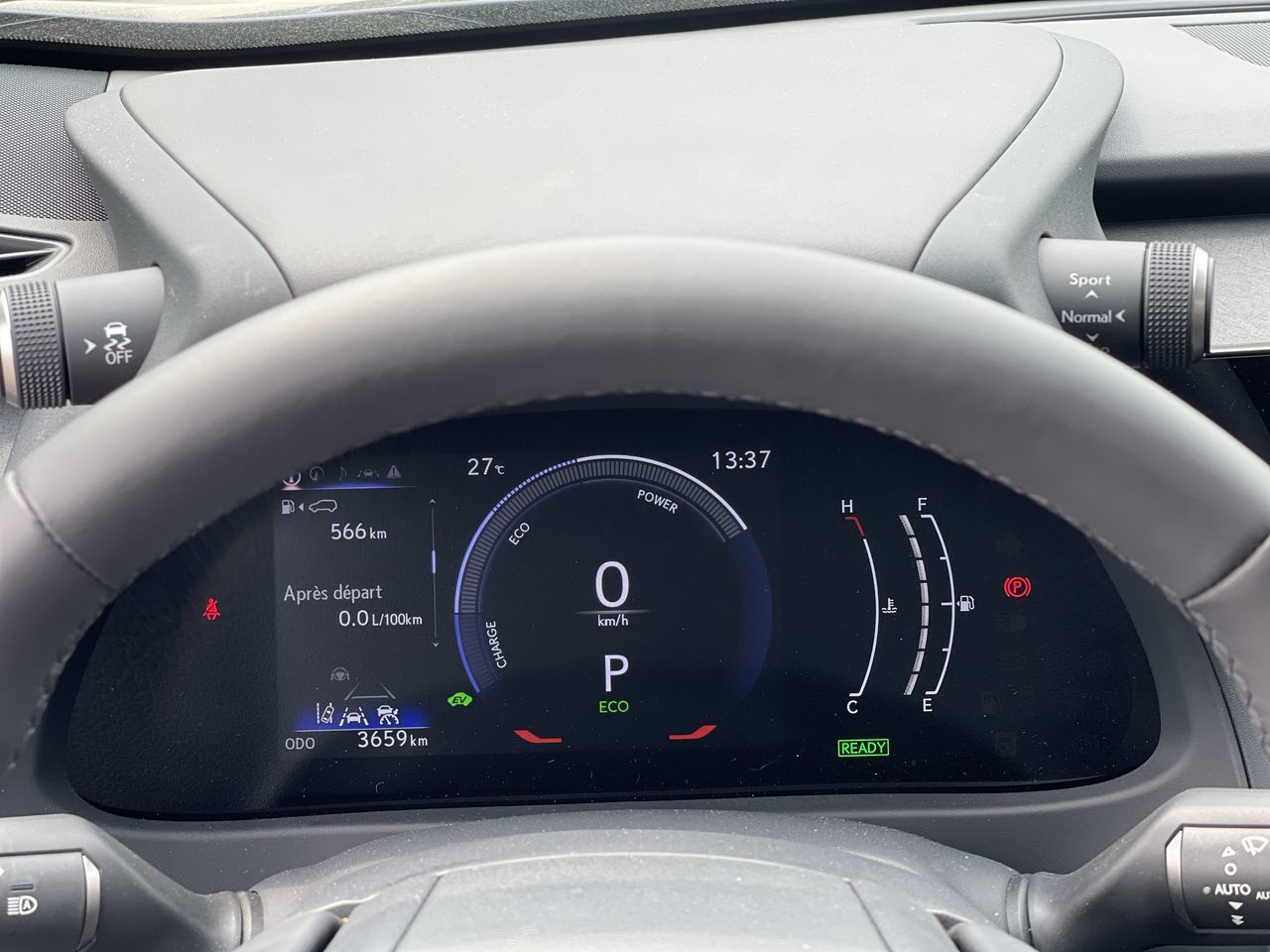 2025 Lexus UX Hybrid in Laval, Quebec