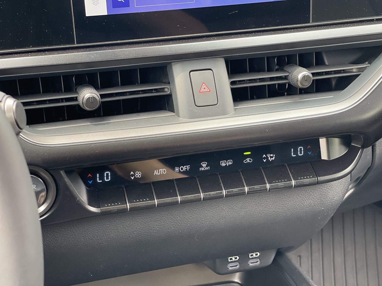 2025 Lexus UX Hybrid in Laval, Quebec