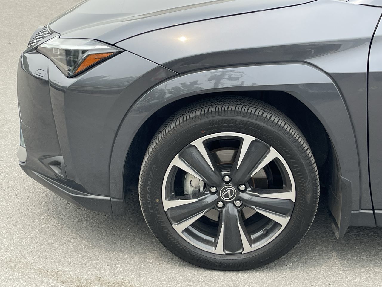 2025 Lexus UX Hybrid in Laval, Quebec