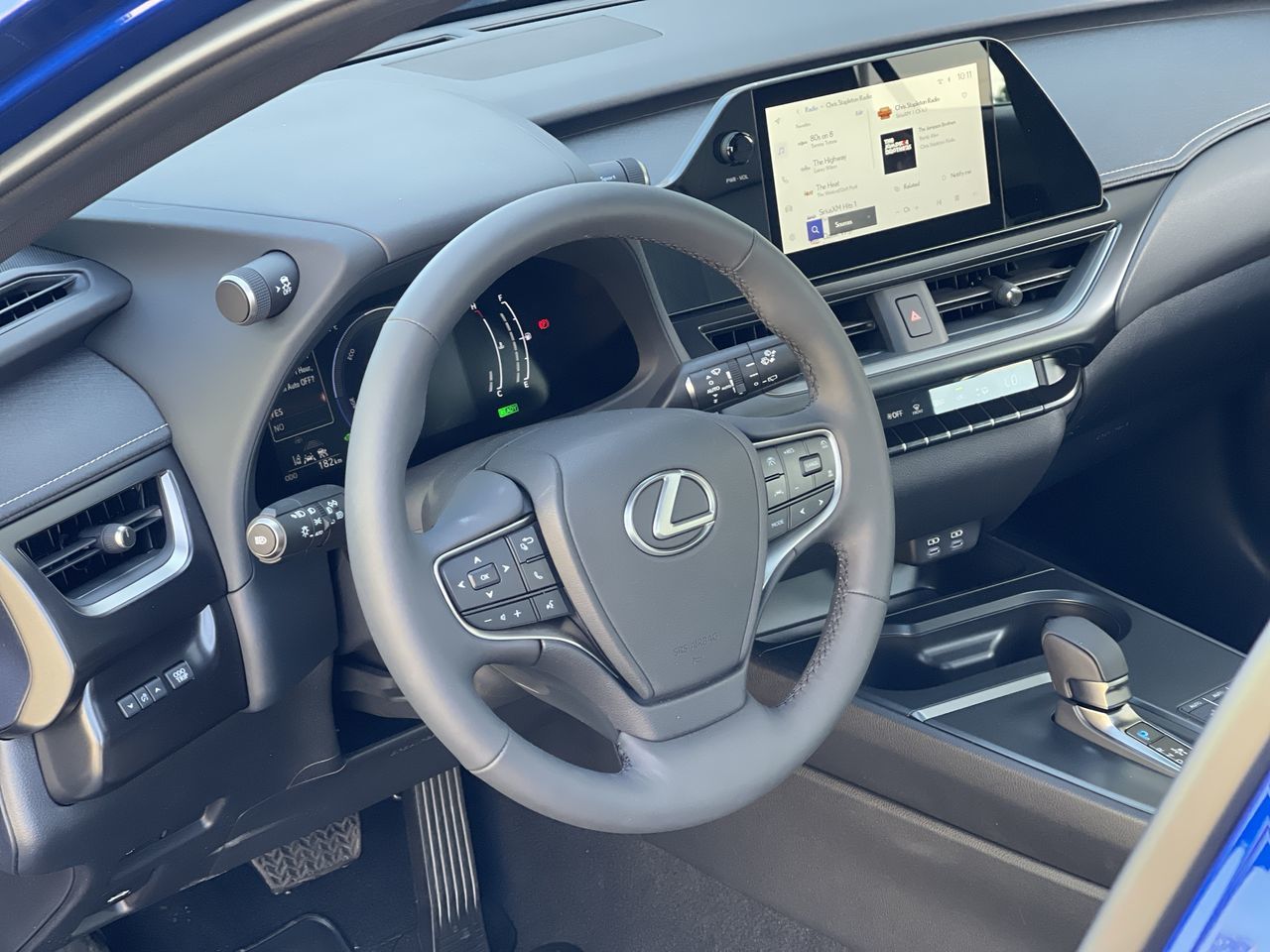 2025 Lexus UX HYBRID in Laval, Quebec
