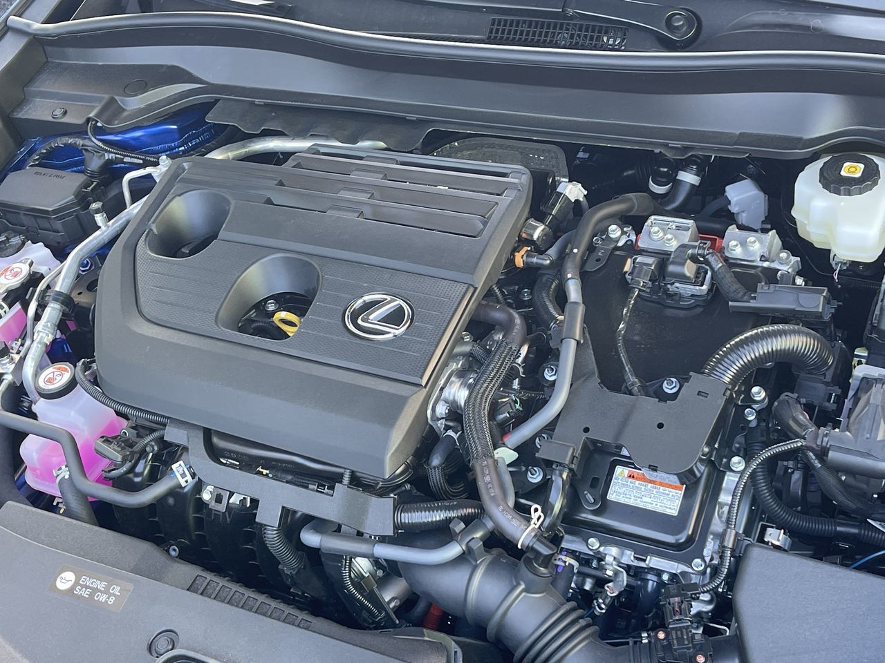 2025 Lexus UX HYBRID in Laval, Quebec