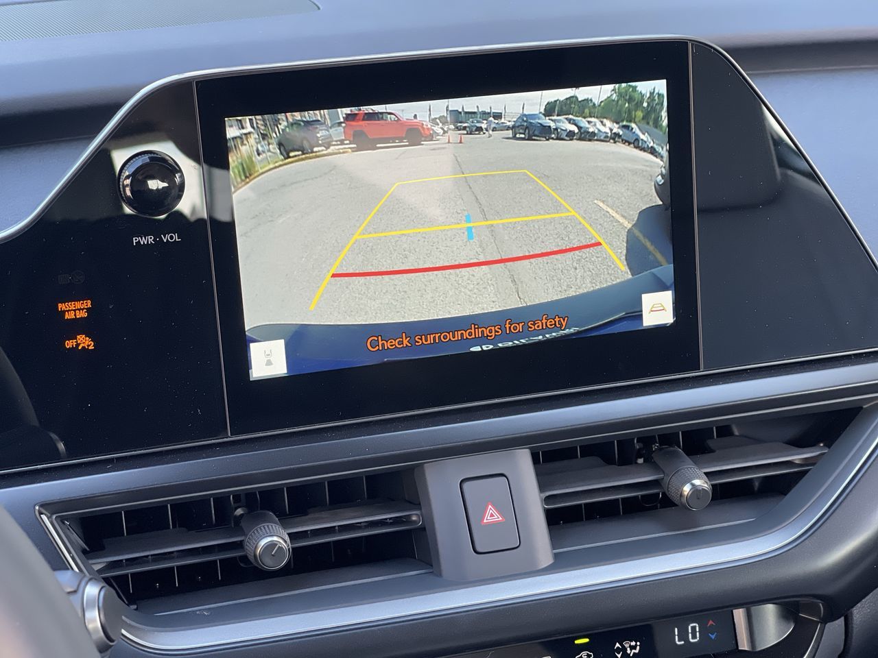 2025 Lexus UX HYBRID in Laval, Quebec