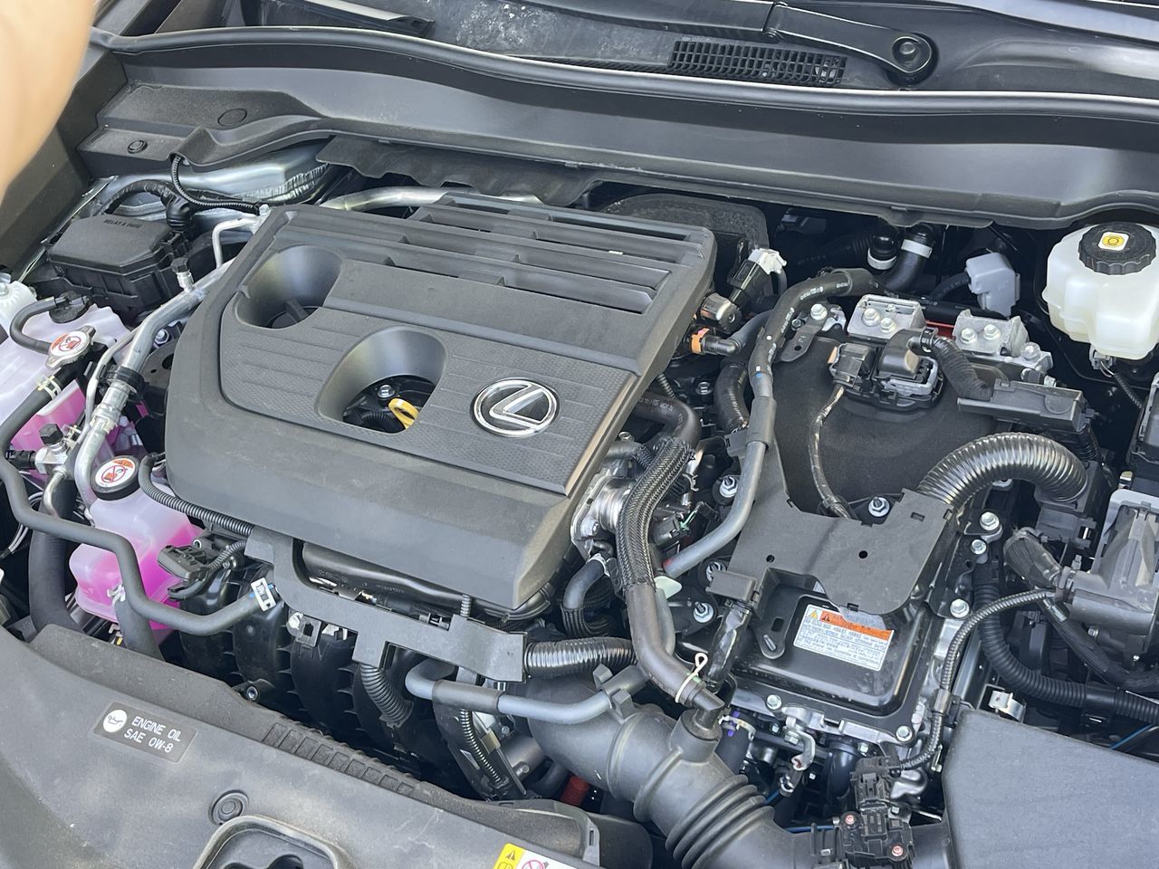 2025 Lexus UX HYBRID in Laval, Quebec