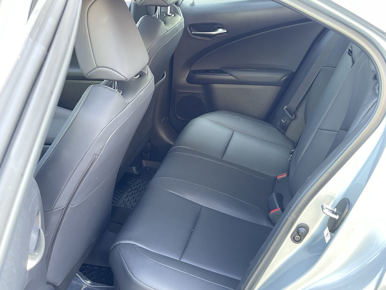 2025 Lexus UX HYBRID in Laval, Quebec
