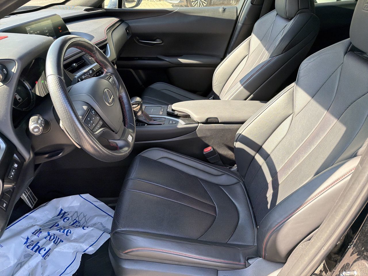Lexus UX  2019
