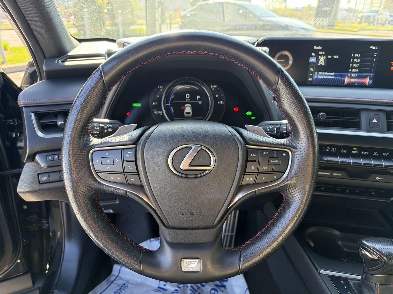 Lexus UX  2019
