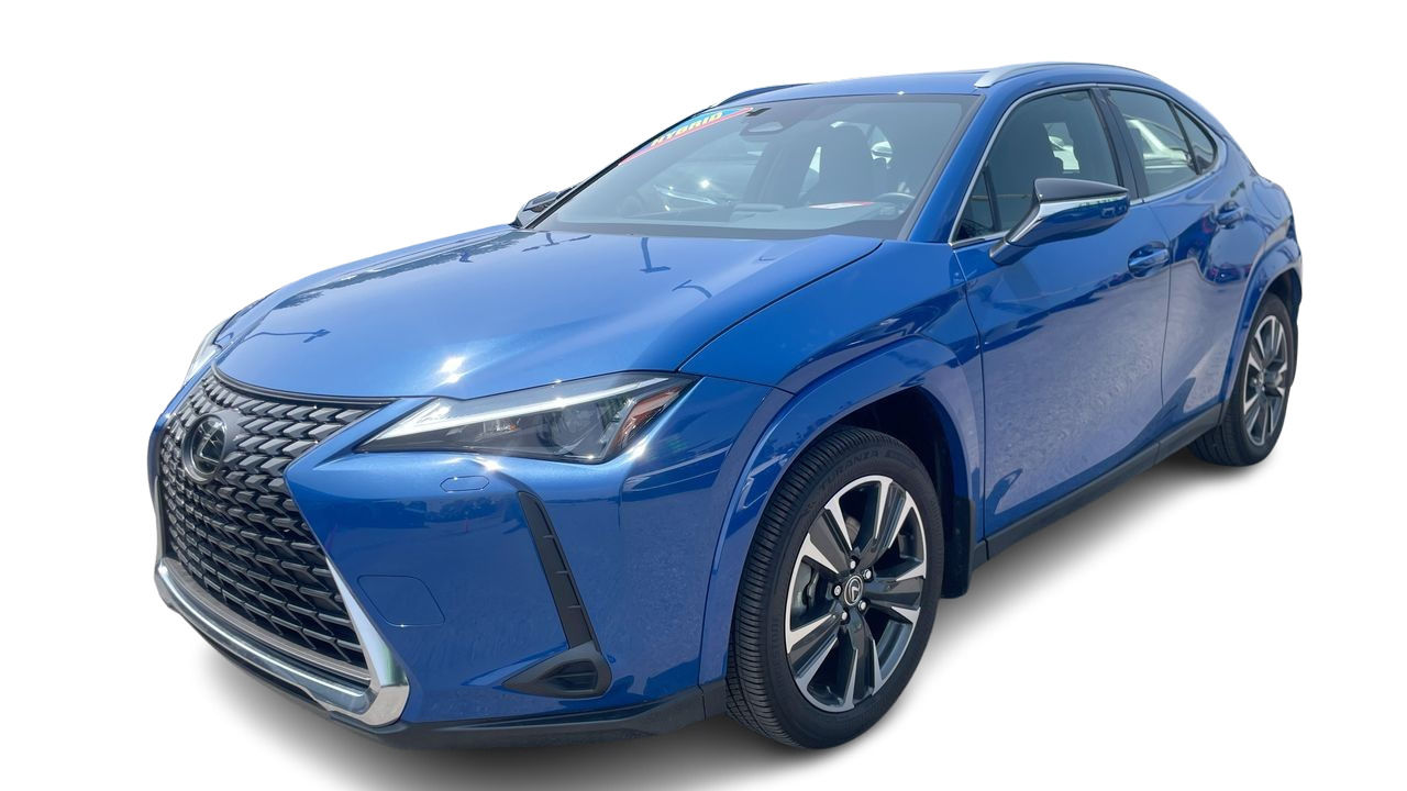 2025 Lexus UX in Laval, Quebec