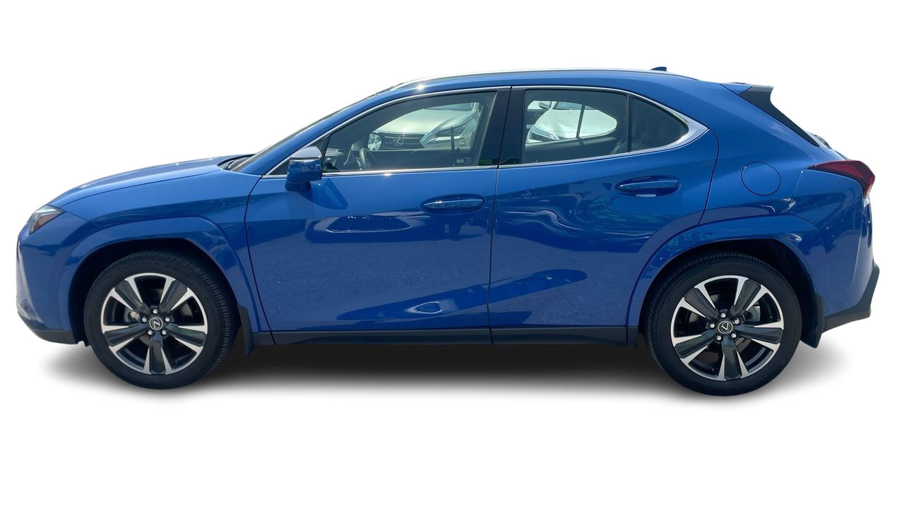 2025 Lexus UX in Laval, Quebec
