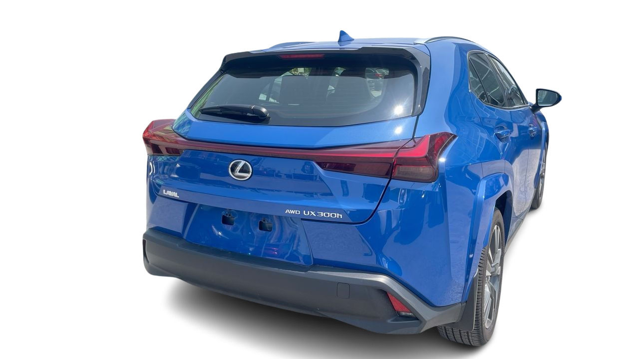 2025 Lexus UX in Laval, Quebec