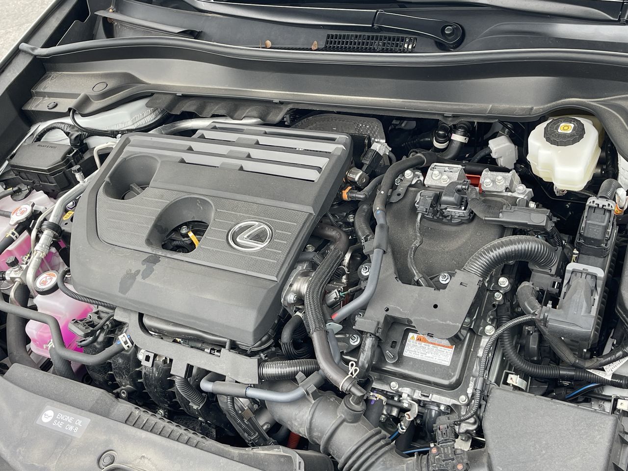2025 Lexus UX in Laval, Quebec