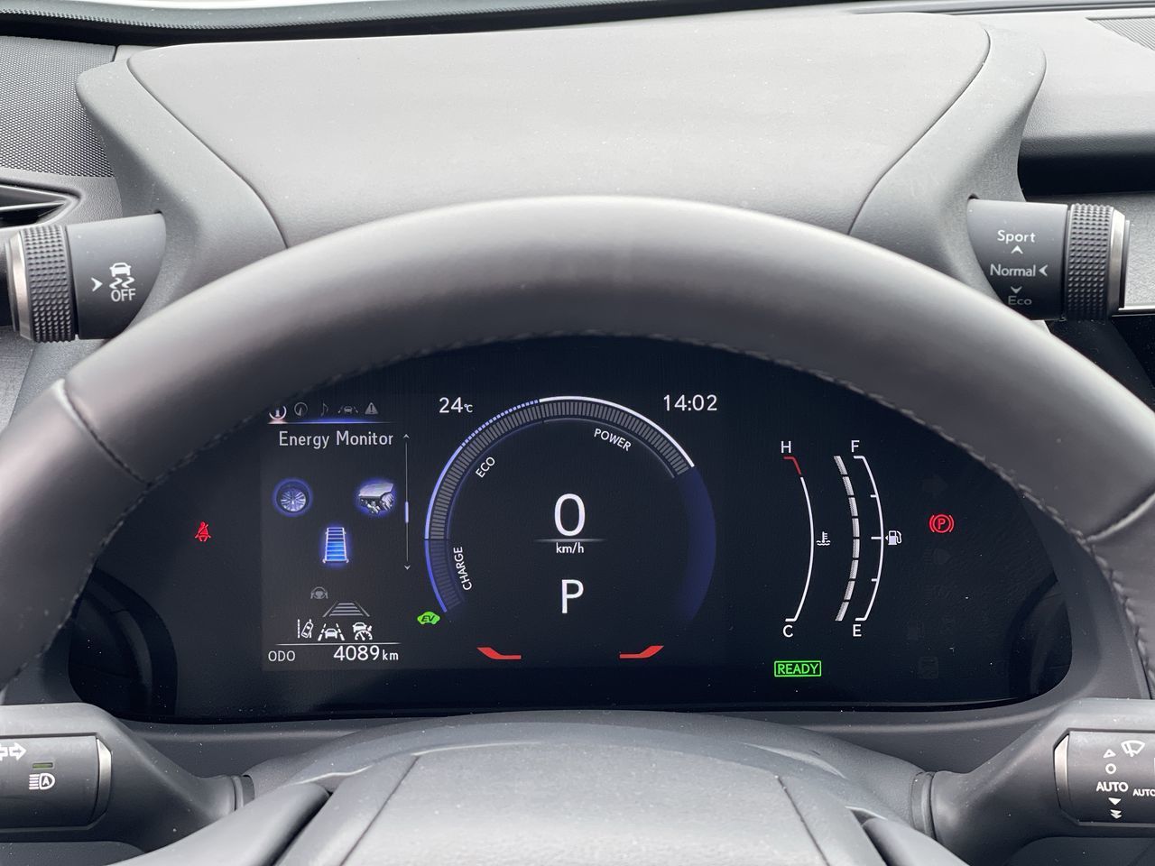 2025 Lexus UX in Laval, Quebec
